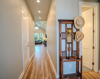 2320 Kellie Brooke Rd - Photo Thumbnail 4