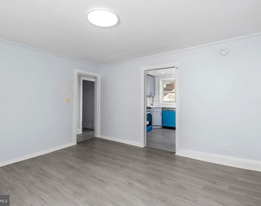 10 Lytle Street - Photo Thumbnail 9