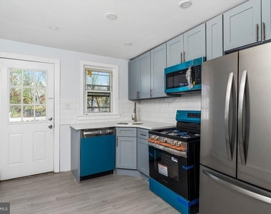10 Lytle Street - Photo Thumbnail 9