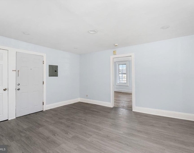 10 Lytle Street - Photo Thumbnail 7