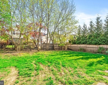10 Lytle Street - Photo Thumbnail 15