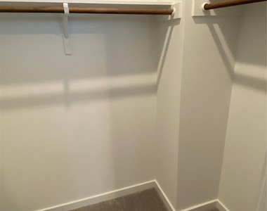 605 W South St - Photo Thumbnail 12