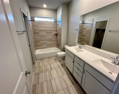 605 W South St - Photo Thumbnail 11