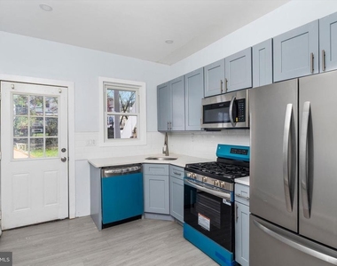 10 Lytle Street - Photo Thumbnail 9