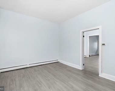 10 Lytle Street - Photo Thumbnail 11