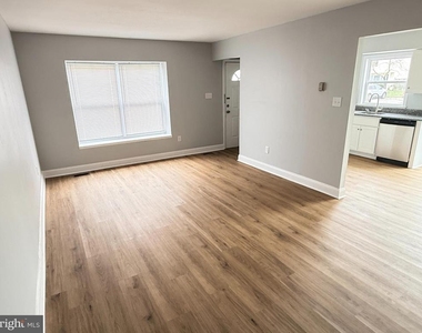 3 Lawrence Court - Photo Thumbnail 2