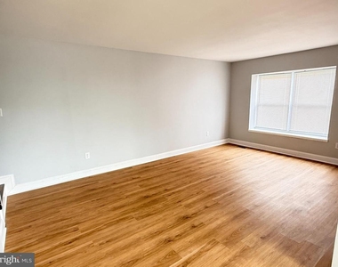 3 Lawrence Court - Photo Thumbnail 1