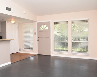 5601 Woodrow Ave - Photo Thumbnail 3