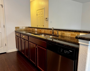 11248 Lost Maples Trl - Photo Thumbnail 6