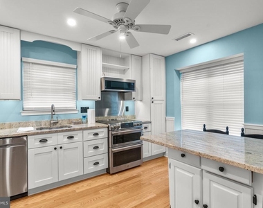6 Moneta Court - Photo Thumbnail 4