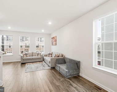 20 Sisters Farmstead Road - Photo Thumbnail 14