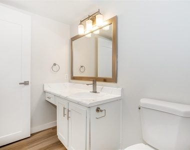 6008 N Lamar Blvd - Photo Thumbnail 9