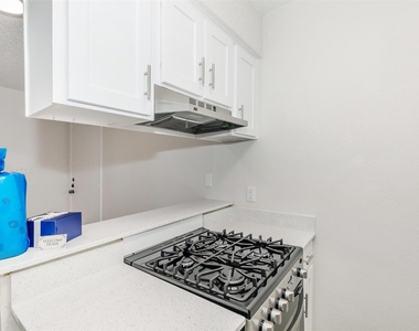 4415 Avenue B - Photo Thumbnail 1
