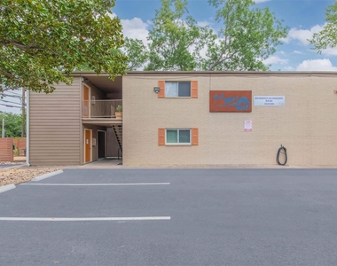 4415 Avenue B - Photo Thumbnail 16