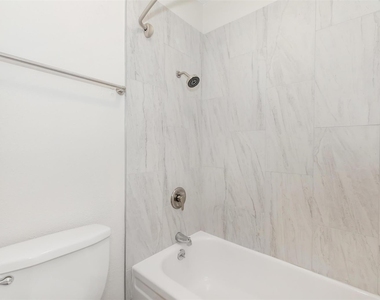 4415 Avenue B - Photo Thumbnail 8