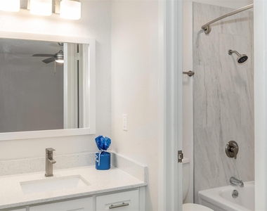 4415 Avenue B - Photo Thumbnail 7
