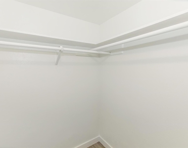 4415 Avenue B - Photo Thumbnail 6