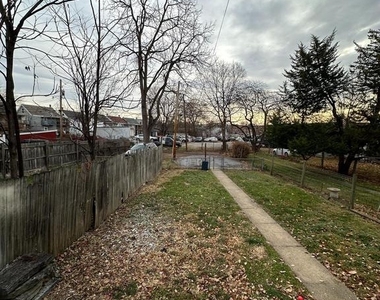 414 S Potomac Street - Photo Thumbnail 2
