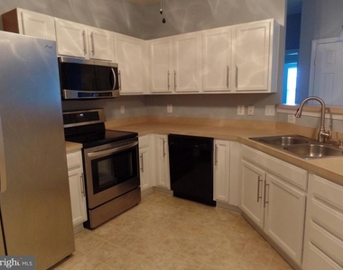 23580 F D R Boulevard - Photo Thumbnail 2
