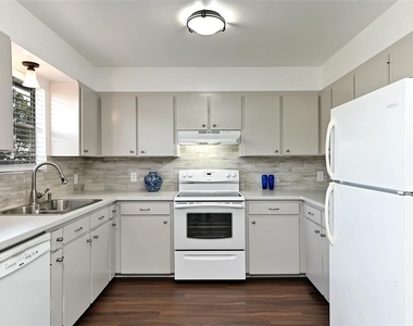 1709 Wild Basin Ledge - Photo Thumbnail 23