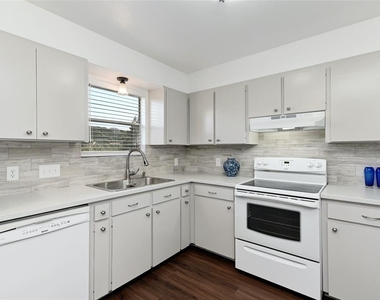 1709 Wild Basin Ledge - Photo Thumbnail 22
