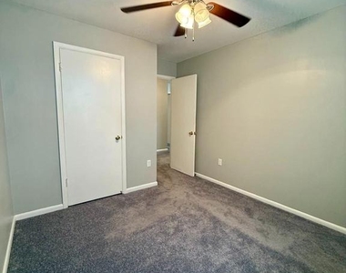 6526 Beechwood Drive - Photo Thumbnail 21
