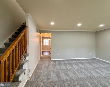 6526 Beechwood Drive - Photo Thumbnail 6
