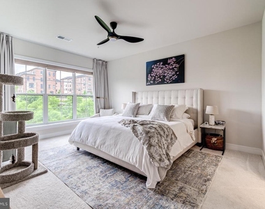 102 St. Ives Place - Photo Thumbnail 24
