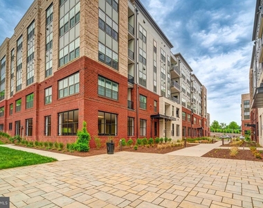 102 St. Ives Place - Photo Thumbnail 1