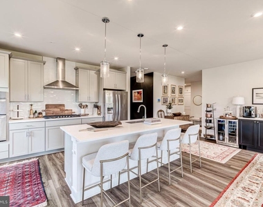 102 St. Ives Place - Photo Thumbnail 17