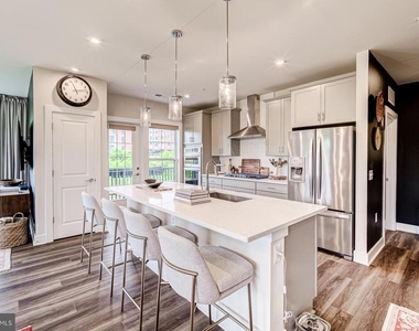 102 St. Ives Place - Photo Thumbnail 20