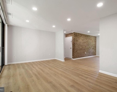 728 Quince Orchard Boulevard - Photo Thumbnail 3