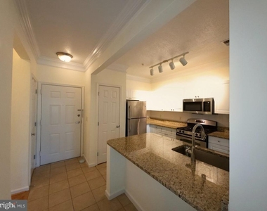 7 Booth Street - Photo Thumbnail 2