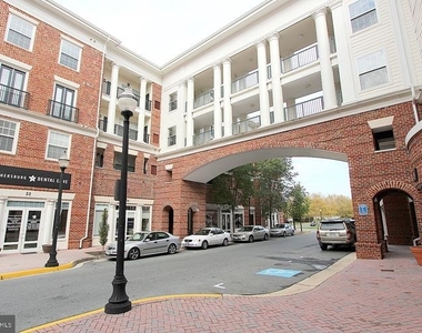 7 Booth Street - Photo Thumbnail 18
