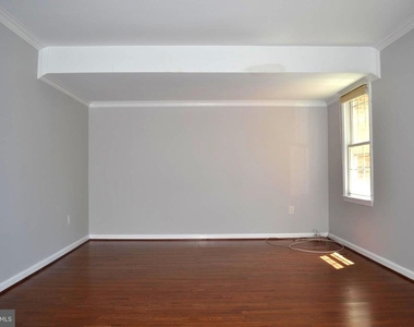 1 Ingleside Court - Photo Thumbnail 4