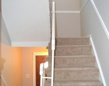 1 Ingleside Court - Photo Thumbnail 7