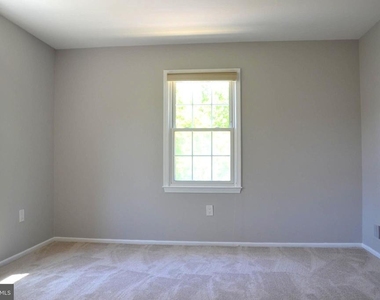 1 Ingleside Court - Photo Thumbnail 8