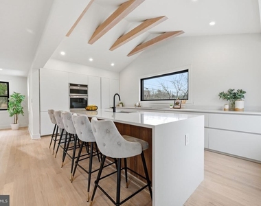 9200 Cedar Lane - Photo Thumbnail 7