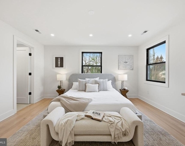 9200 Cedar Lane - Photo Thumbnail 20