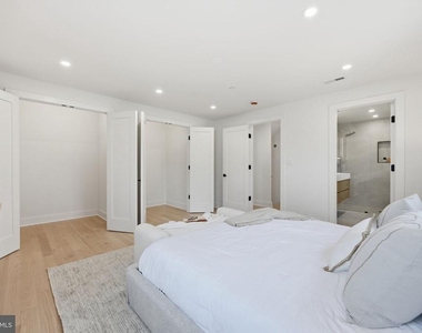 9200 Cedar Lane - Photo Thumbnail 17