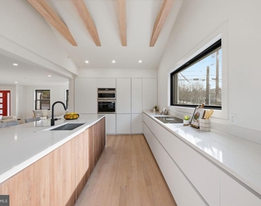9200 Cedar Lane - Photo Thumbnail 6