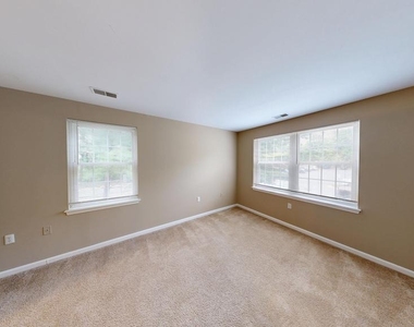 18336 Streamside Drive - Photo Thumbnail 10