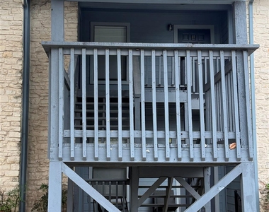 3012 Whisper Oaks Ln - Photo Thumbnail 1