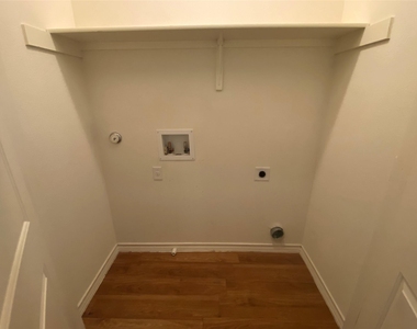 400 West St - Photo Thumbnail 14