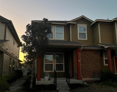 538 Tumlinson Fort Way - Photo Thumbnail 4