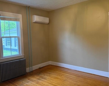 590 Aiken Avenue - Photo Thumbnail 8