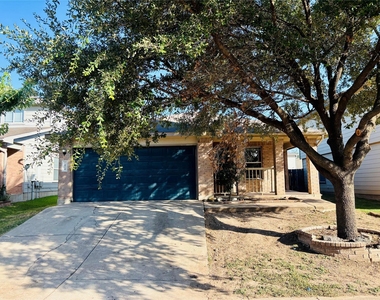 7424 Cayenne Ln - Photo Thumbnail 1