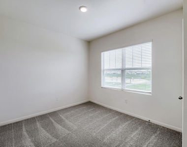 124 Mullen Way - Photo Thumbnail 4