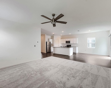 124 Mullen Way - Photo Thumbnail 6
