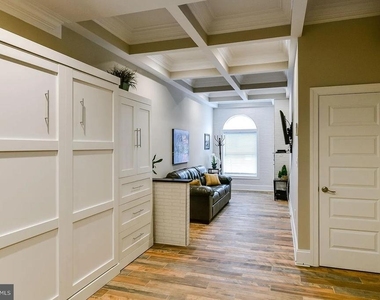 734 Light Street - Photo Thumbnail 3